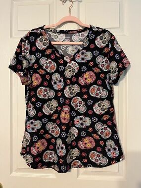 No Boundaries Women’s Black V-Neck Sugar Skull Print Top xxl 19